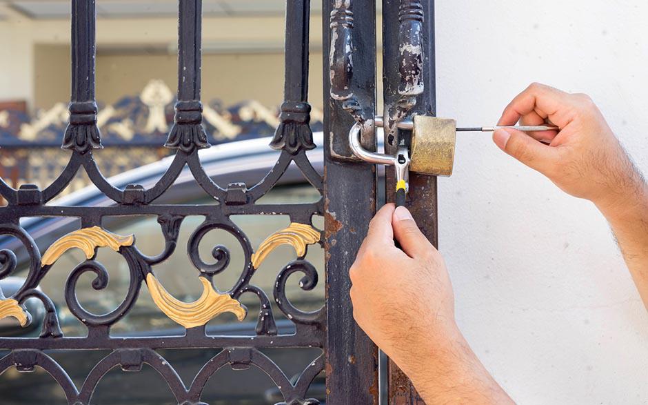  ouverture de porte claquée serrurier Bouqueval